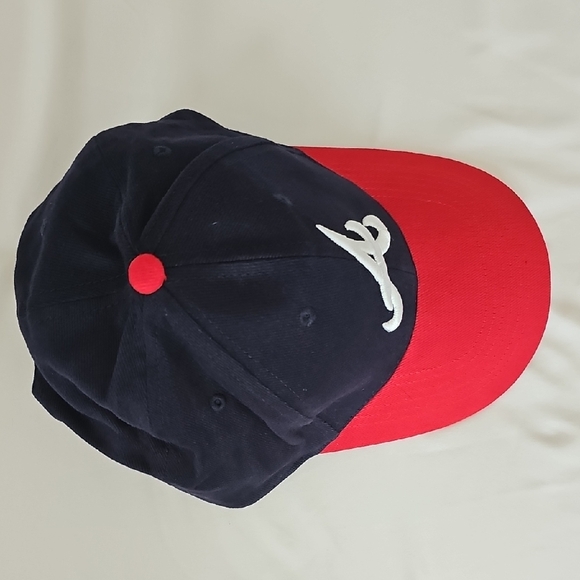 Unisex Braves-Style Baseball Cap Navy/Red White Logo – Adjustable NWOT - Picture 3 of 8